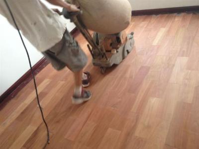 運動木地板翻新施工流程:新美凈知識